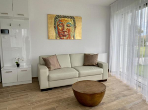 ROYAL SUN - lakeside luxury studio flat at Balaton
